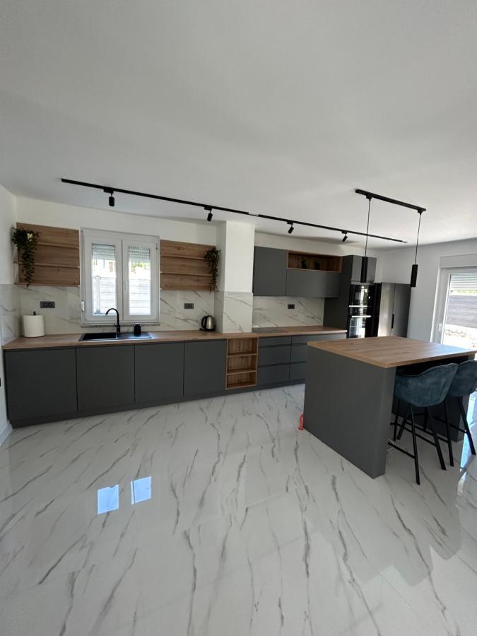Villa Kety Baška Eksteriør bilde